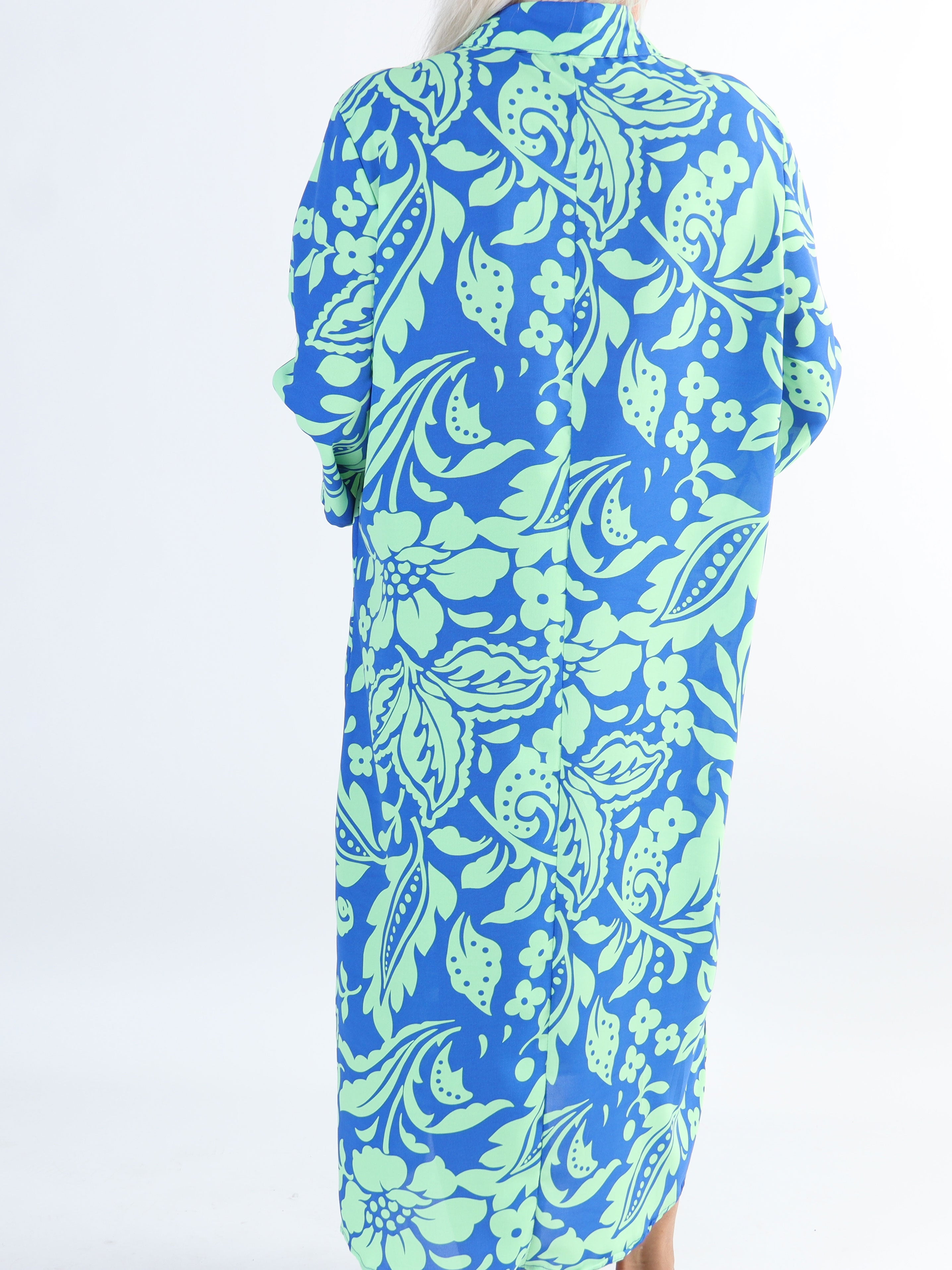 Sanne - Mångfärgad plus size mönstrad skjortklänning